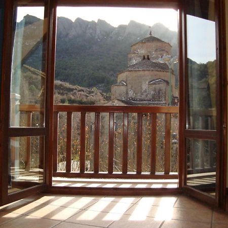 Apartamentos Turisticos San Juan De La Pena Santa Cruz de la Serós Esterno foto