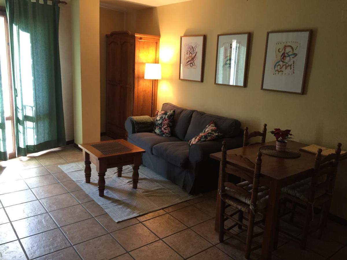 Apartamentos Turisticos San Juan De La Pena Santa Cruz de la Serós Esterno foto