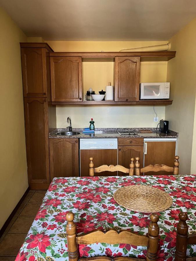 Apartamentos Turisticos San Juan De La Pena Santa Cruz de la Serós Esterno foto