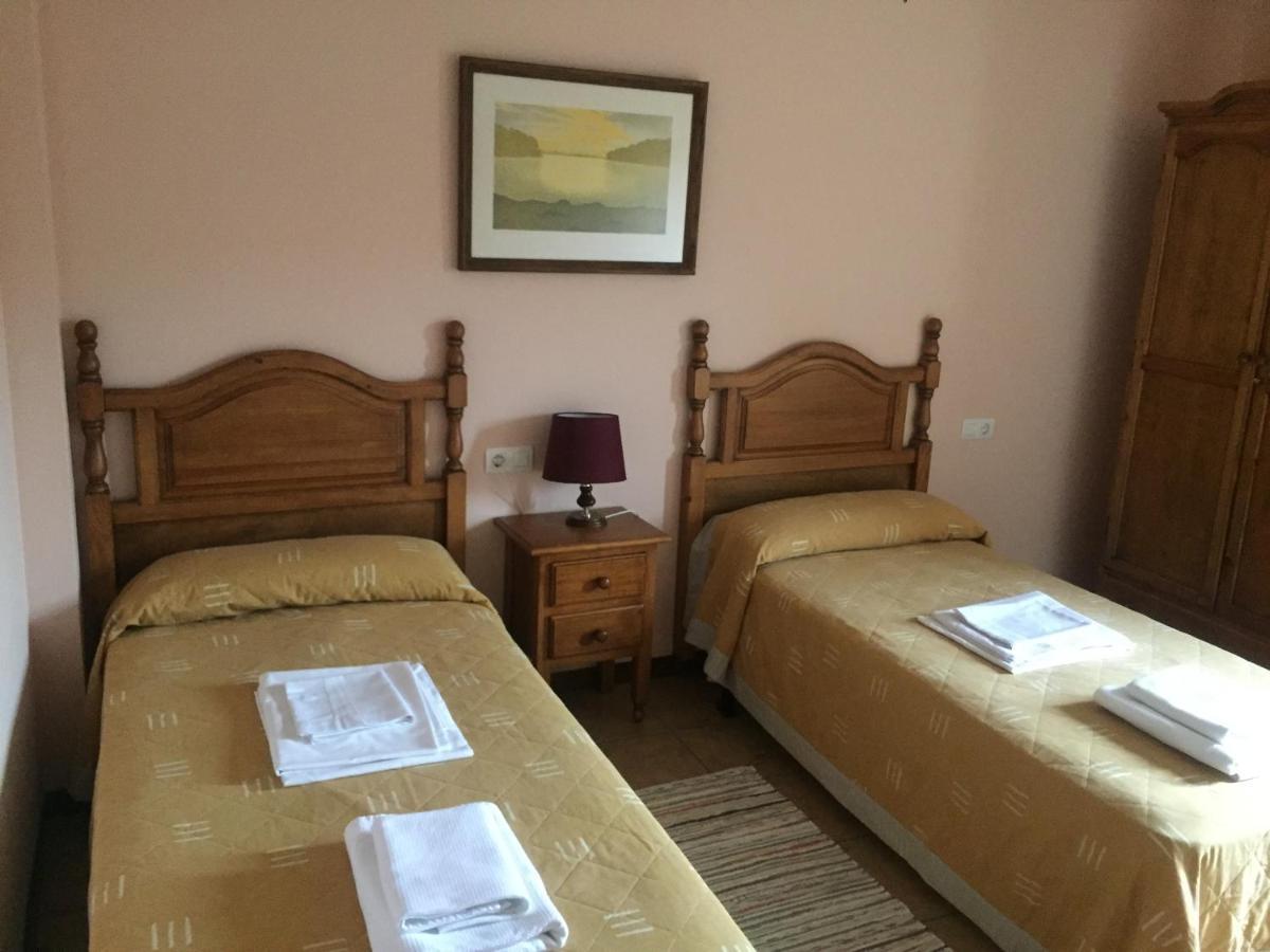 Apartamentos Turisticos San Juan De La Pena Santa Cruz de la Serós Esterno foto