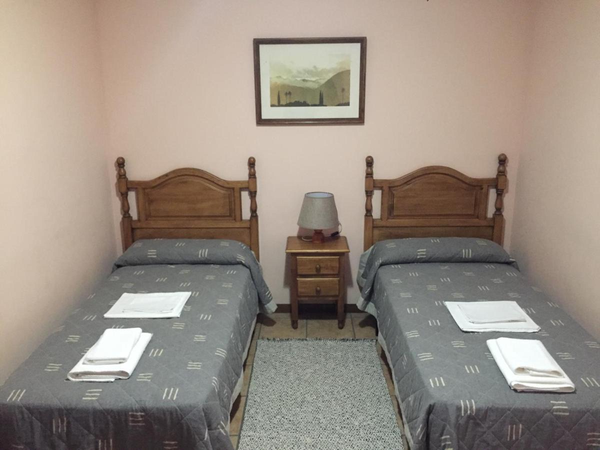 Apartamentos Turisticos San Juan De La Pena Santa Cruz de la Serós Esterno foto