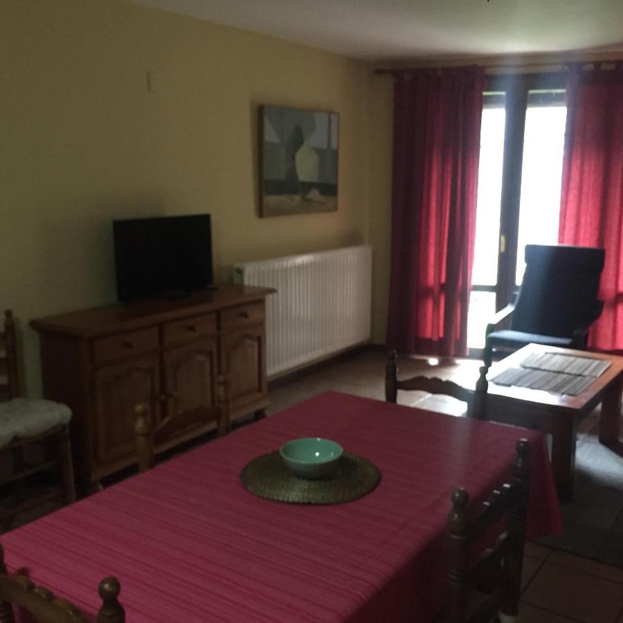 Apartamentos Turisticos San Juan De La Pena Santa Cruz de la Serós Esterno foto